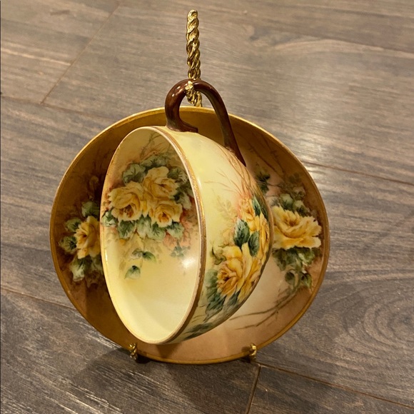 Floral Teacup and Saucer Set - Picture 9 of 11